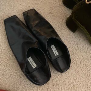 Balenciaga flats in black leather